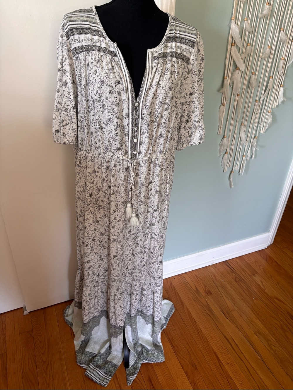 Bohemian Floral Tassel Maxi Dress in Cream, Olive & Gray XXL